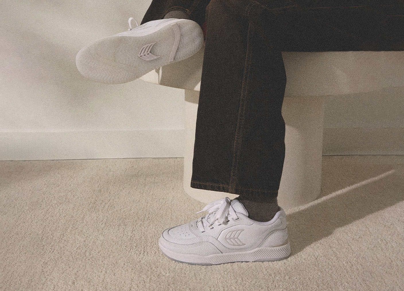 UBA Gum White Leather Black Logo Sneaker