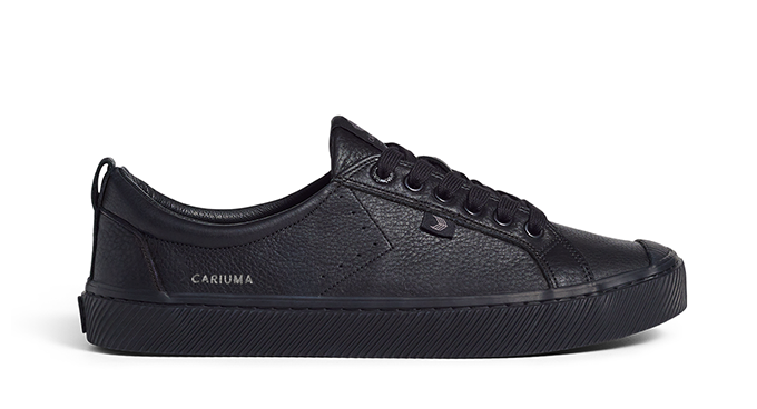 Editorial - Black sneakers Women