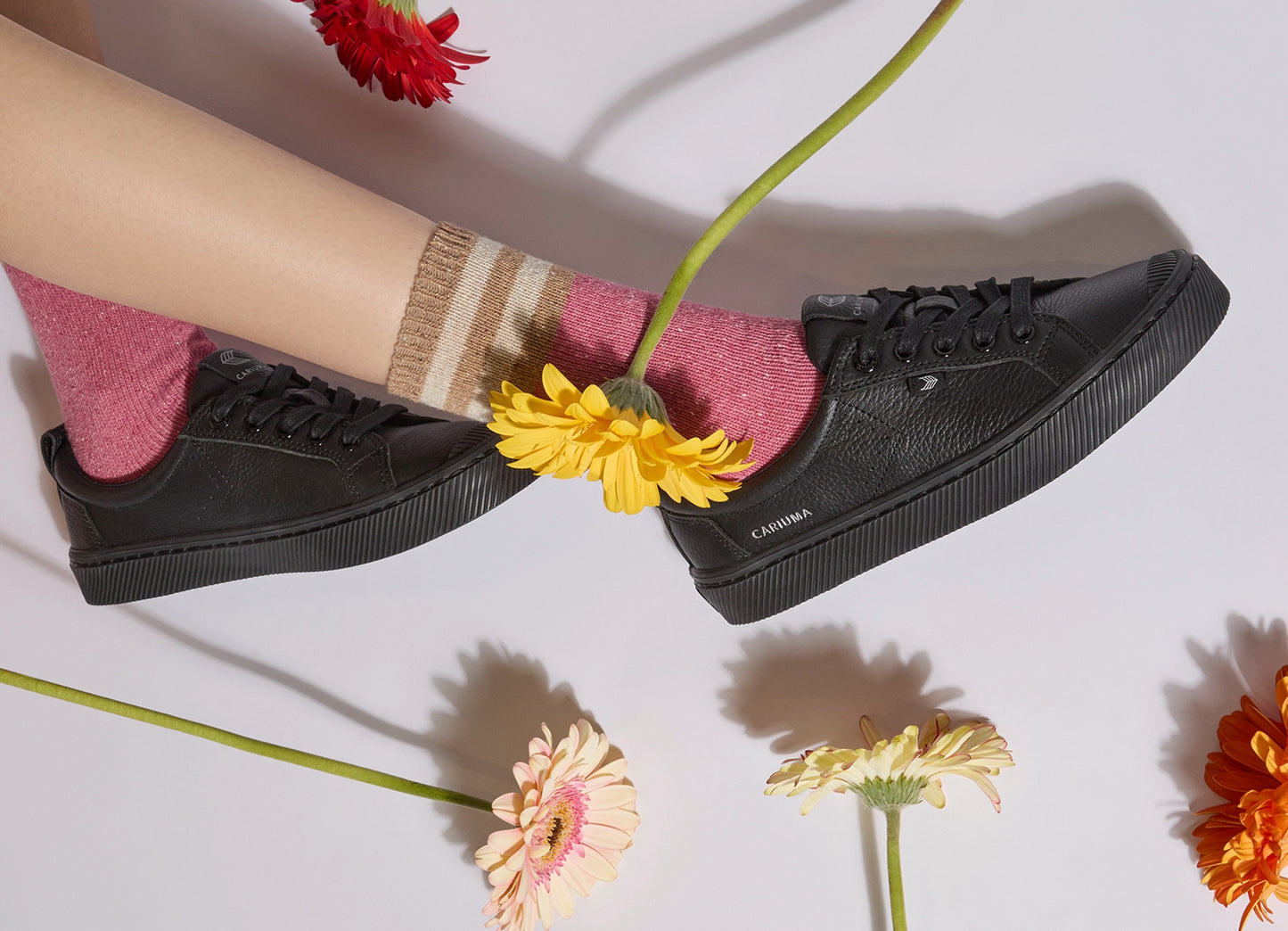 OCA Low Premium Leather Black