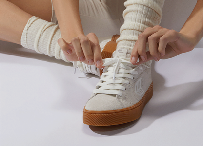 SALVAS Gum Smoke White Suede Off-White Logo Sneaker