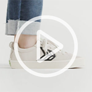 https://cdn.shopify.com/s/files/1/2495/5044/files/catiba-pro-vintage-white-sneaker-canvas-women-mobile.mp4?v=1600769627