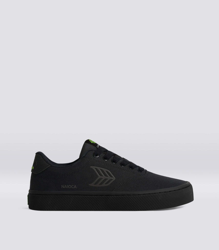 CARIUMA NAIOCA All Black Canvas Ash Grey Logo Sneaker Women