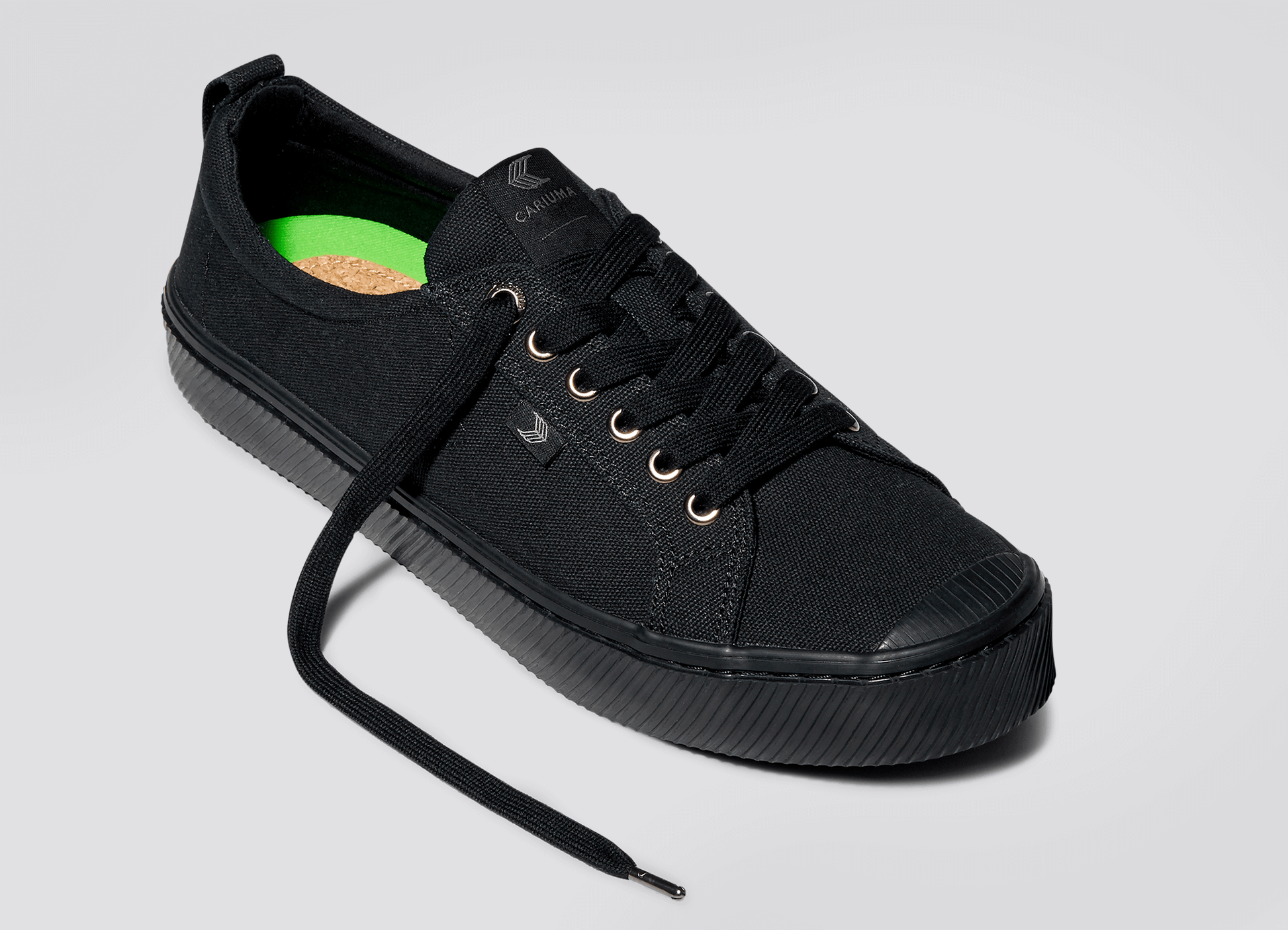 Puma black canvas shoes online